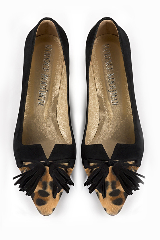 Safari black women's dress pumps, with a knot on the front. Tapered toe. Medium spool heels. Top view - Florence KOOIJMAN